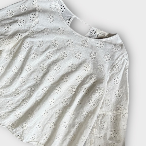 URBAN Romantics White Eyelet Blouse Medium M Bell Sleeve 100% Cotton Boho Top - Picture 3 of 7
